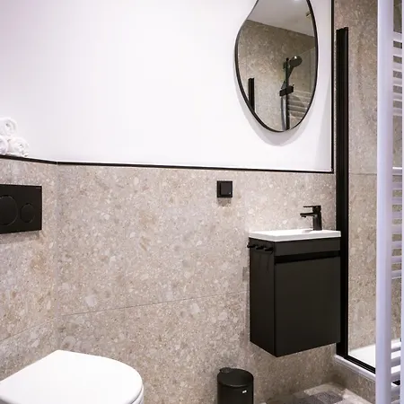 Feelhome Modernes City-apartment Im Zentrum! *